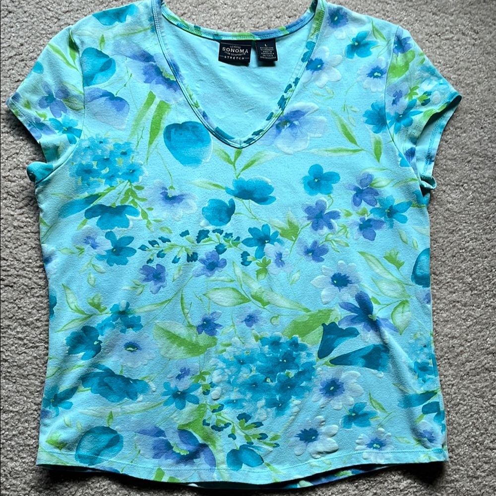 Sonoma floral Blue Fitted v-neck Short Sleeve Tee size large